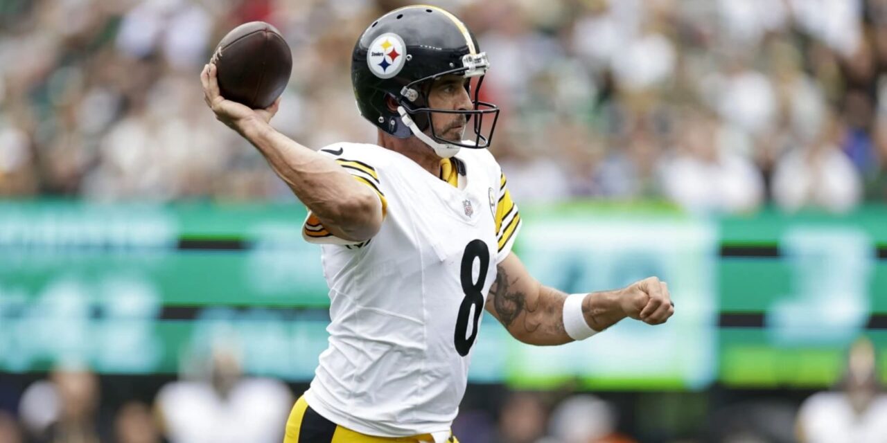 Rodgers lanza cuatro pases de anotación en su debut con Steelers y lidera remontada 34-32 ante Jets