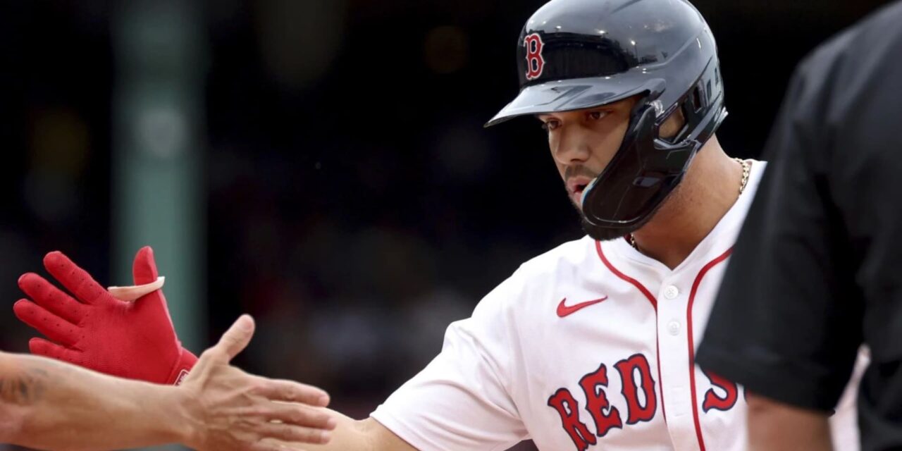 Narváez logra su primer hit como emergente y Story batea inusual jonrón en triunfo de Medias Rojas