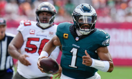 Eagles mantiene su invicto con victoria 31-25 ante Buccaneers