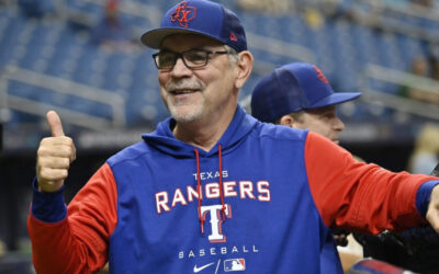 Bruce Bochy deja de ser manager de los Rangers tras tres años y único título de Serie Mundial