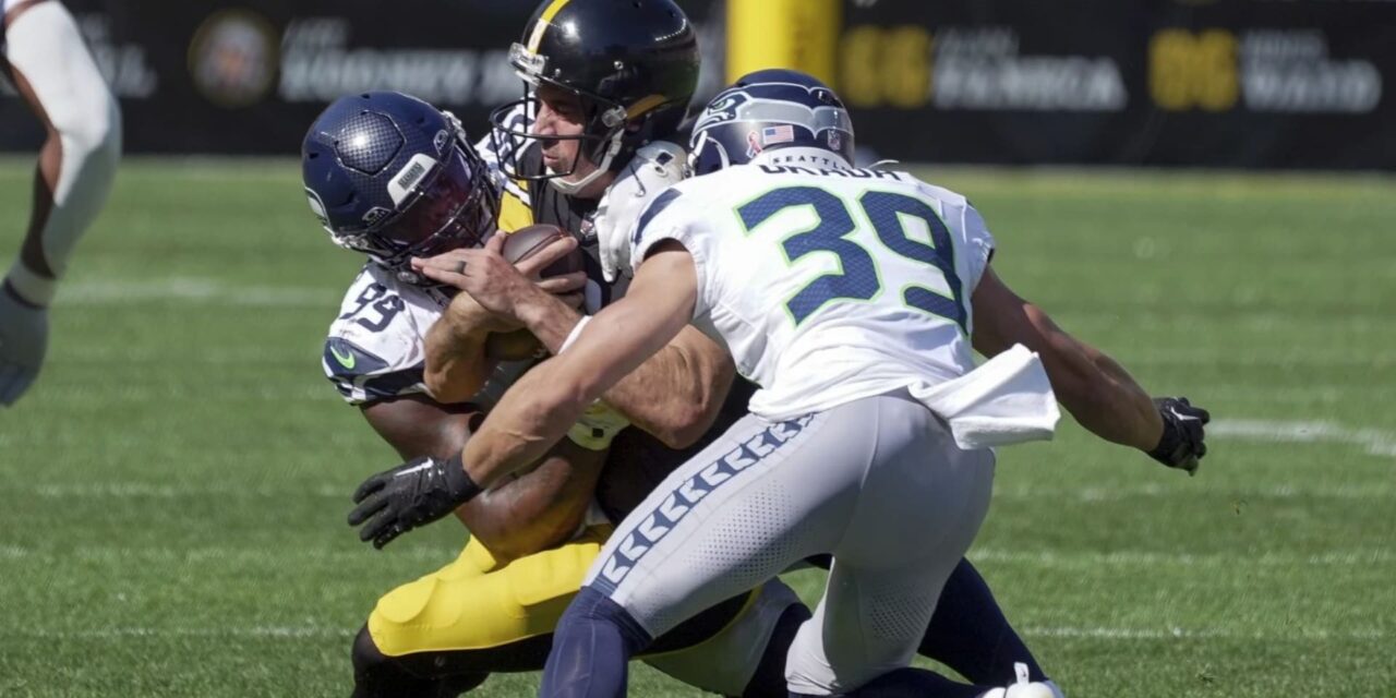 Seahawks aprovechan errores y vencen 31-17 a Steelers
