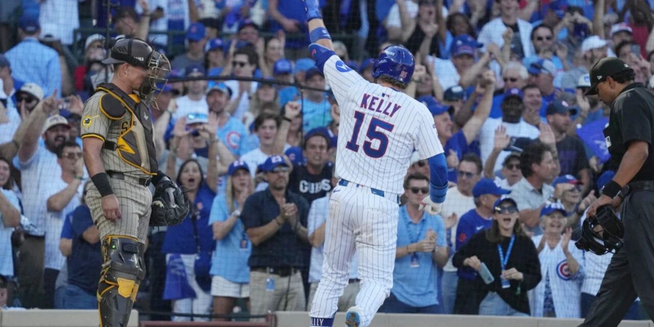 Suzuki y Kelly suenan jonrones y Cubs ganan su primer duelo de playoffs en 8 años