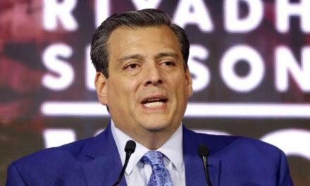 Sulaimán respalda a ‘Canelo’ Álvarez ante críticas Márquez: «No seas envidioso»