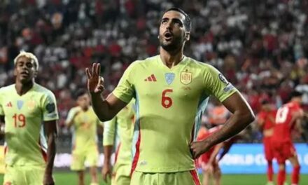 España arrolla a Turquía