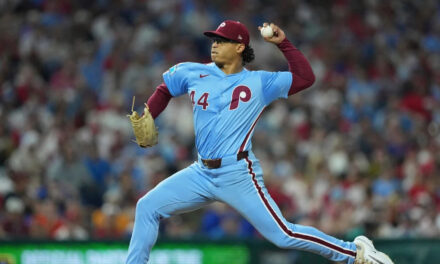 Filis barren a los Mets y buscan el título de la División Este de la Liga Nacional.