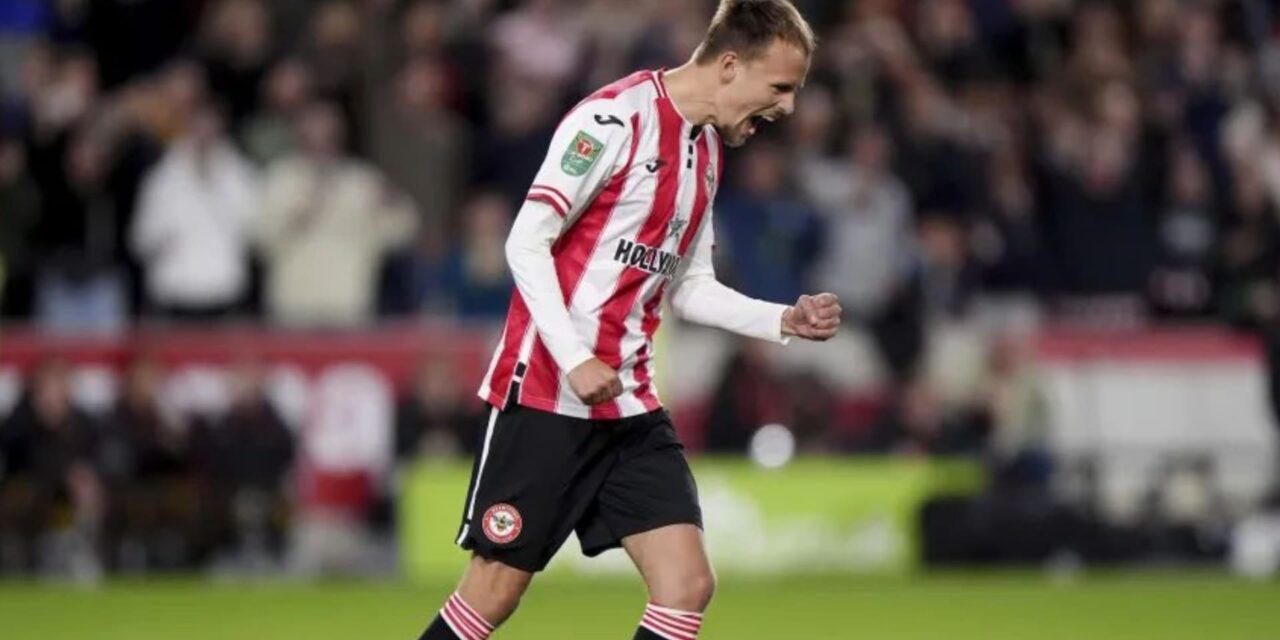 Sigue mal inicio de campaña del Aston Villa y queda fuera de la Copa de Liga