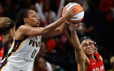 Boston anotó la canasta ganadora con 7,4 segundos restantes y Fever venció a Dream 87-85 para avanzar a las semifinales de la WNBA.