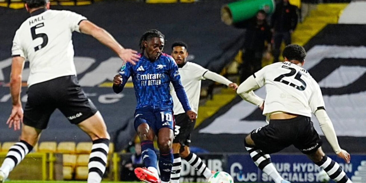 Eze anota su 1er gol con Arsenal, que gana en Copa de Liga. Avanzan Man City, Tottenham y Newcastle