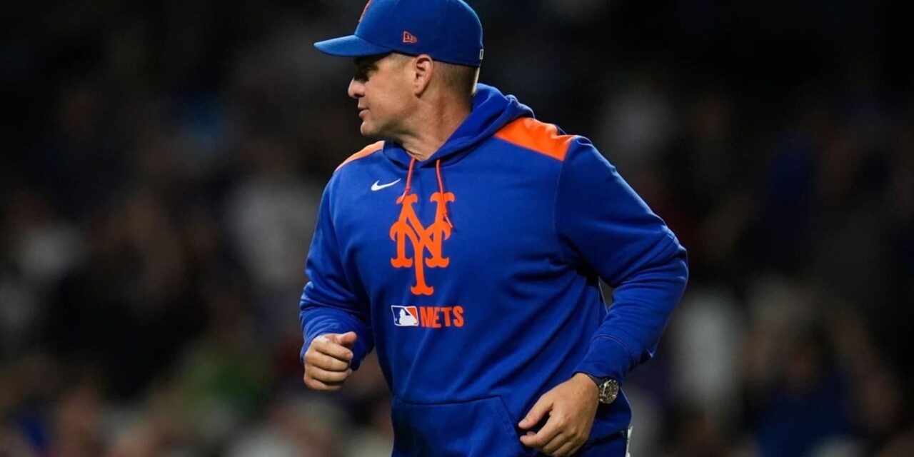 Stearns asume culpa por colapso de Mets y confirma que Mendoza seguirá como mánager