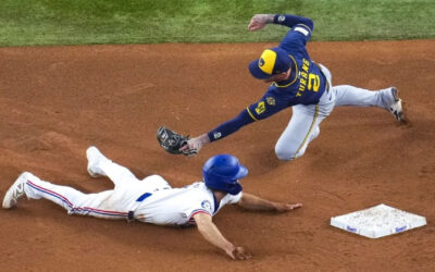 Par de jonrones de Burger dan a Rangers victoria 6-3 y barrida de tres juegos ante los Cerveceros