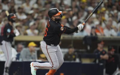 Rivera tiene 4 carreras impulsadas y los Orioles vencieron a Padres por 6-2