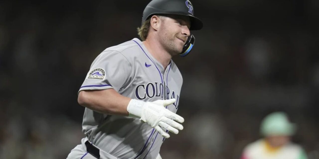Novato Crim conecta 1er hit en las mayores, un jonrón, y Rockies se imponen 4-2 a Padres