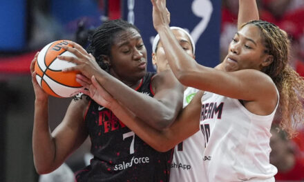 Kelsey Mitchell y Aliyah Boston ayudan a Fever a mantenerse con vida en los playoffs con una victoria por 77-60 sobre Dream en el Juego 2.