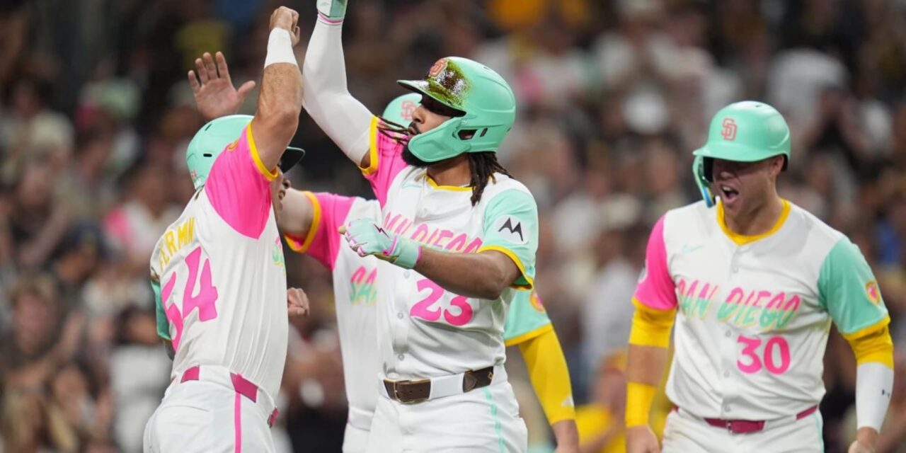 El grand slam de Fernando Tatís Jr. envía a los Padres a vencer a los Diamondbacks 7-4, eliminando a Arizona