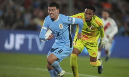 Uruguay avanza a su 5to Mundial consecutivo tras sepultar a Perú con un 3-0
