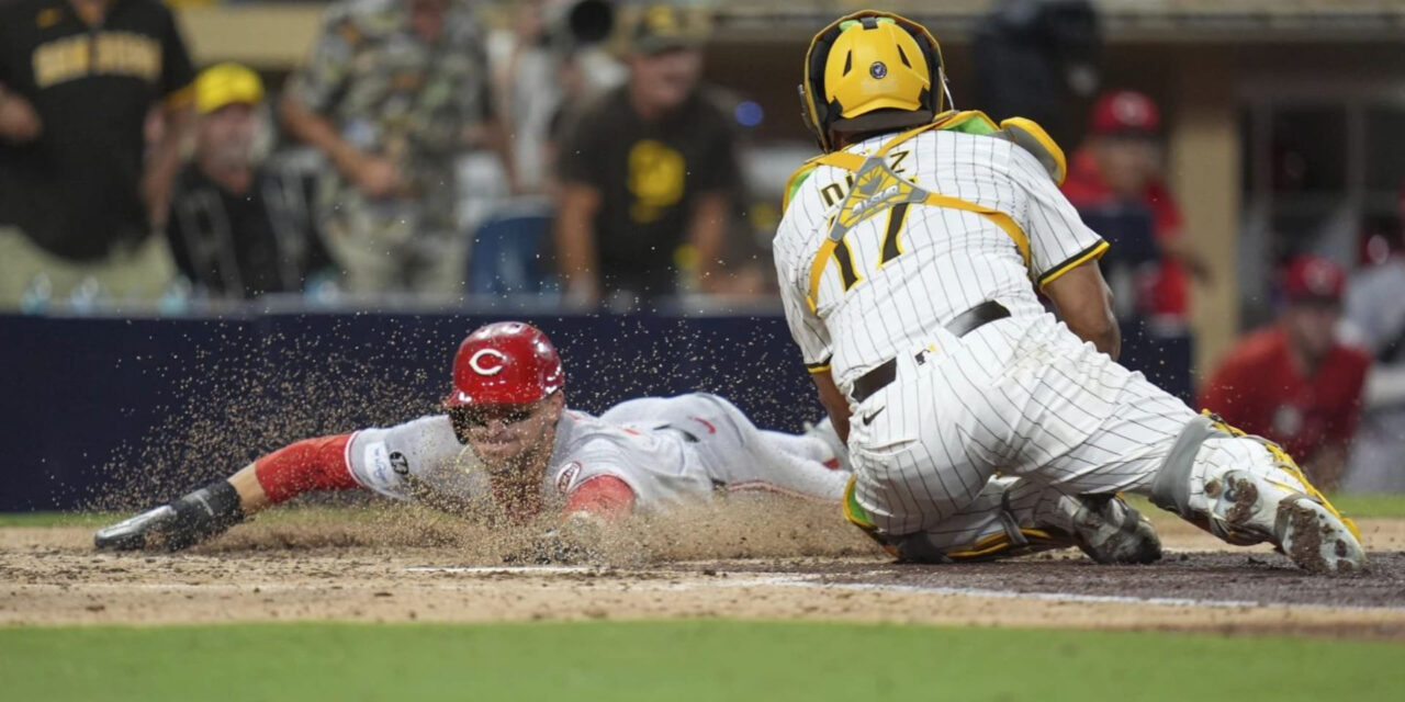De La Cruz y Andújar lideran la remontada tardía que le da a los Rojos una victoria de sobre los Padres
