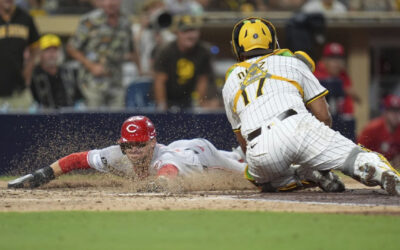 De La Cruz y Andújar lideran la remontada tardía que le da a los Rojos una victoria de sobre los Padres