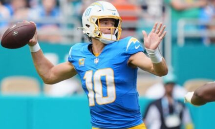 Justin Herbert lidera a los Chargers en el último minuto para vencer 29-27 a los Dolphins