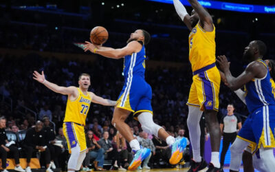 Luka anota 43, pero los Warriors superan a los Lakers 119-109 en un inicio de temporada sin LeBron