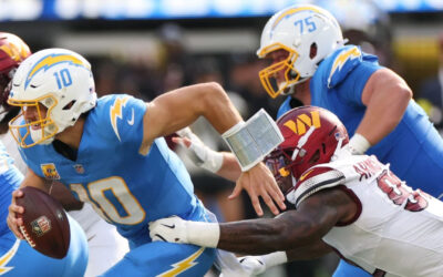 Los Commanders remontan con 27 puntos seguidos y vencen a los Chargers 27-10