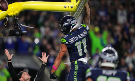 Smith-Njigba y la defensa vuelven a lucirse para los Seahawks en la victoria 27-19 ante los Texans