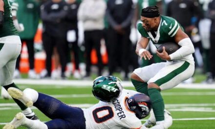 Broncos logran nueve capturas y vencen 13-11 a los Jets en un feo partido en Londres