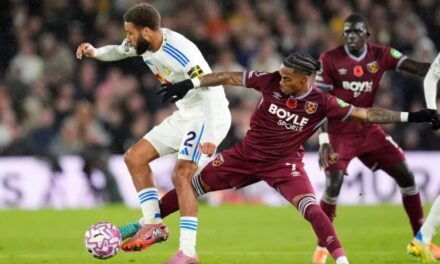 Aaronson anota temprano y Leeds supera 2-1 a West Ham en la Premier