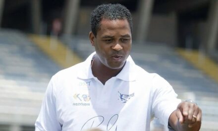 Patrick Kluivert deja de ser seleccionador de Indonesia