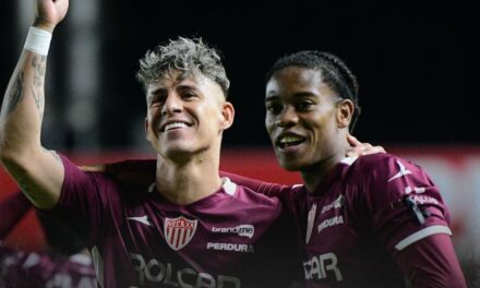 Necaxa golea a Santos Laguna