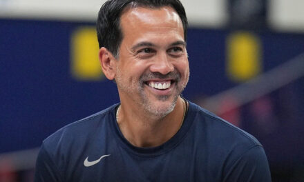 Erik Spoelstra favorito para dirigir a la selección masculina en Los Ángeles 2028