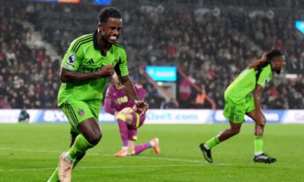 Bournemouth remonta y vence a Fulham 3-1 con goles en un emocionante cierre de partido