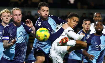 Raúl y el Fulham avanzan en la Copa de la Liga