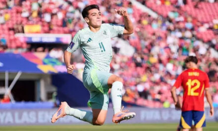 Gilberto Mora evita la caída de México ante España