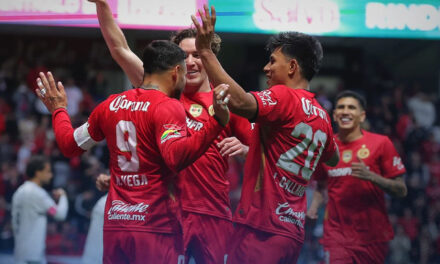 Diablos Rojos golea a Gallos