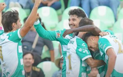 Santos vence a Gallos 
