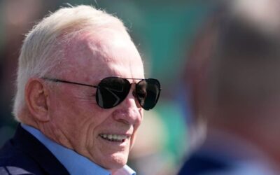 NFL multa a Jerry Jones con $250,000 por gesto obsceno en MetLife