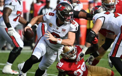 Baker Mayfield lanza dos pases de touchdown y los Buccaneers derrotan 30-19 a los 49ers
