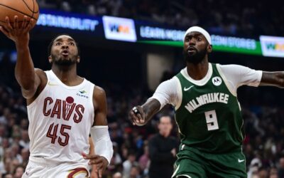 Mitchell anota 24 y Mobley luce en tiros libres en triunfo de Cavaliers 118-113 ante Bucks
