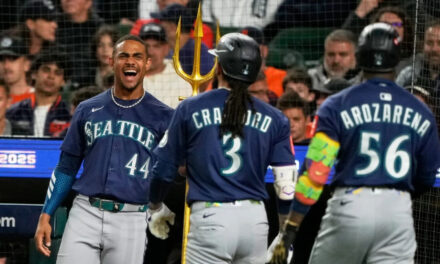 Raleigh, Suárez y Crawford jonronean y Marineros vencen 8-4 a Tigres. Mandan 2-1 en serie divisional