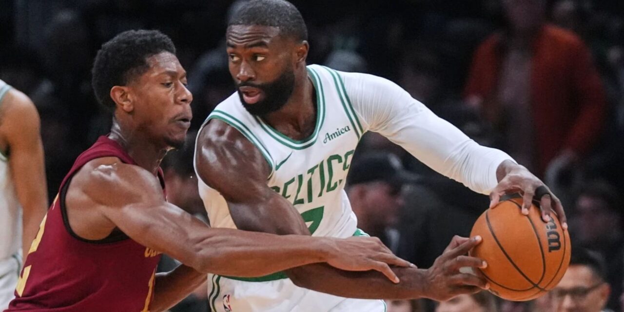 Jaylen Brown anota 30 puntos y los Celtics ponen fin a racha de victorias de los Cavaliers.