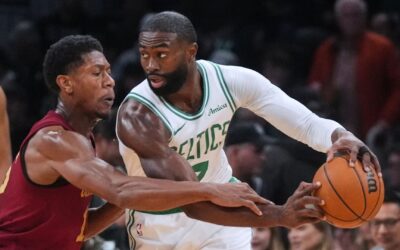 Jaylen Brown anota 30 puntos y los Celtics ponen fin a racha de victorias de los Cavaliers.