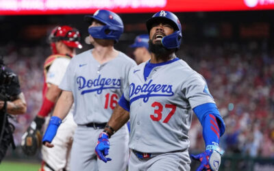 Jonrón de Hernández impulsa a Ohtani y a los Dodgers 5-3 sobre los Filis en la NLDS