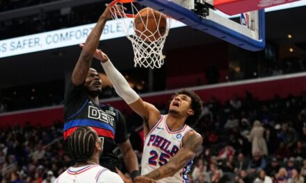 Diezmados Pistons hilvanan 9no triunfo, 114-105 ante 76ers