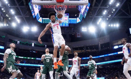 Cunningham ayuda a Pistons en triunfo 129-116 ante Bucks para su 12ª victoria consecutiva