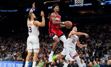 Amen Thompson anota 28 y Rockets vencen 114-92 a Suns pese a la ausencia de Kevin Durant