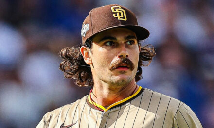 Azulejos y lanzador Dylan Cease firman contrato de 210 millones por 7 años