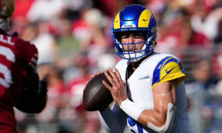 Matthew Stafford lanza cuatro pases de anotación y los Rams vencen 42-26 a los 49ers