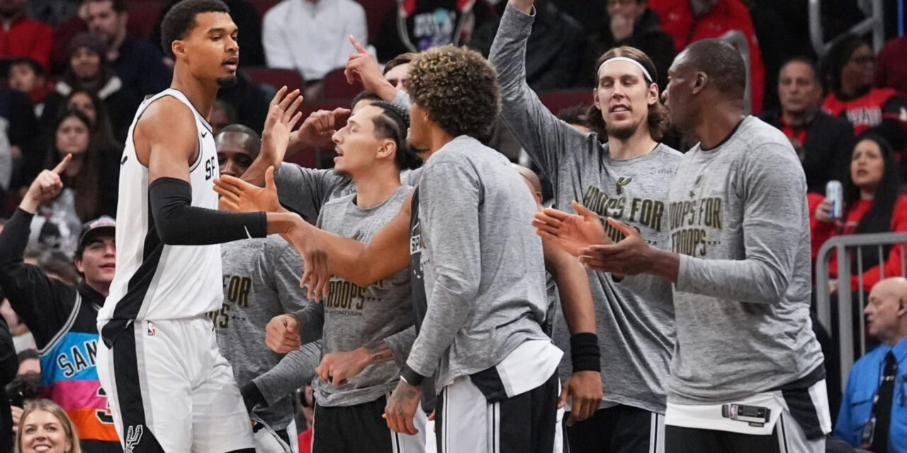 Wembanyama anota 38 puntos y los Spurs remontan ante los Bulls