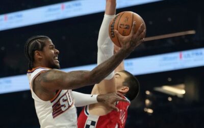 Green brilla en su debut con los Suns con 29 puntos, y Phoenix supera a los Clippers, mermados por las lesiones, por 115-102.