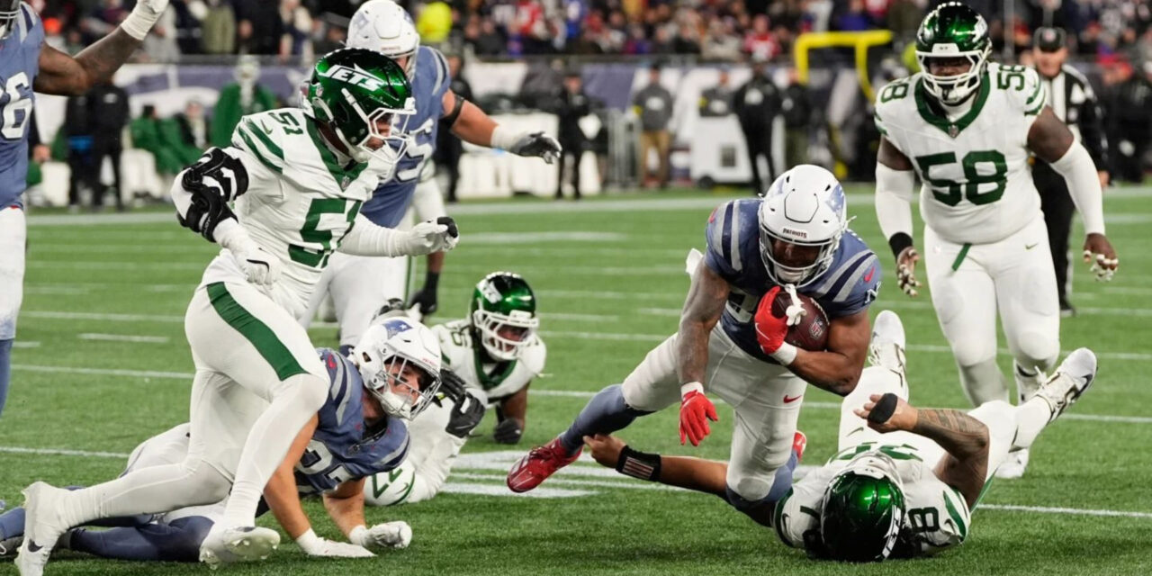 TreVeyon Henderson anota 3 veces y Patriots vencen 27-14 a Jets para hilar 8va victoria